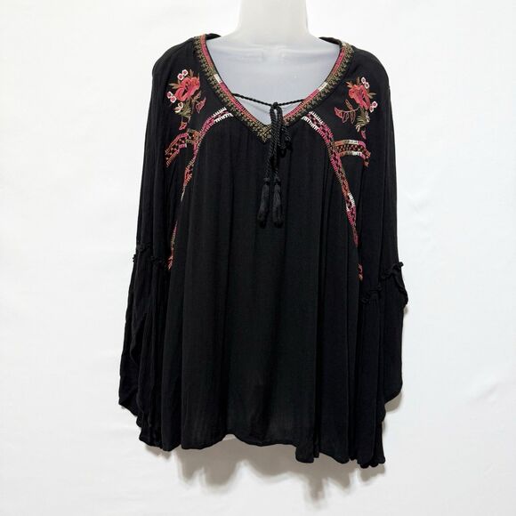 Umgee Tops - Umgee USA Blouse Womens Sz 1XL Black Floral Embroidered Bell Sleeve Whimsigoth